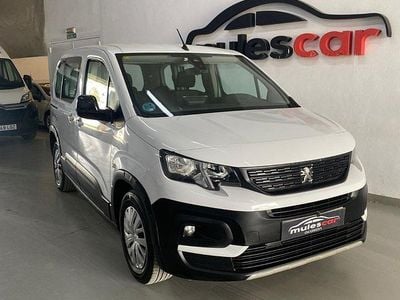 Usado Peugeot Rifter Active 100 CV (73 kW) 2022 Blanco Monovolumen