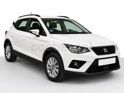 Usado Seat Arona Style 110 CV (80 kW) 2021 Blanco SUV