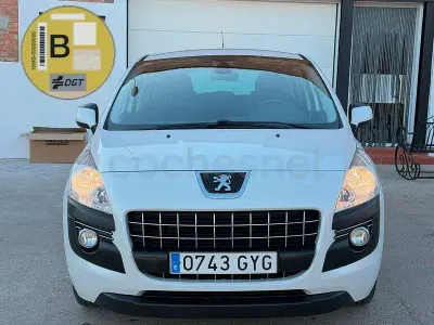 Usado Peugeot 3008 Premium 110 CV (80 kW) 2010 Blanco Familiar