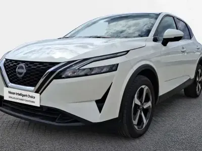 Usado Nissan Qashqai N-Connecta 140 CV (102 kW) 2024 Sapporo white (sólido) SUV