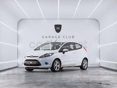 Usado Ford Fiesta Trend 70 CV (51 kW) 2012 Blanco Utilitario