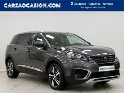 Usado Peugeot 5008 Allure 130 CV (95 kW) 2019 Gris SUV