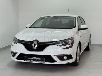 Usado Renault Mégane IV Zen 130 CV (95 kW) 2016 Blanco Berlina