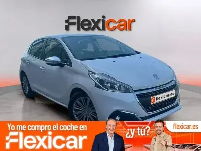 Usado Peugeot 208 Signature Sky 99 CV (72 kW) 2019 Blanco Utilitario