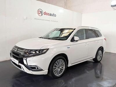 Usado Mitsubishi Outlander P-HEV 224 CV (164 kW) 2021 Blanco SUV