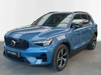 Usado Volvo XC40 Plus 163 CV (119 kW) 2025 Azul SUV