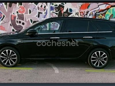 Usado Fiat Tipo Lounge 120 CV (88 kW) 2018 Negro Familiar