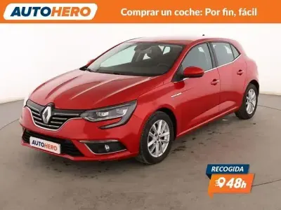 Usado Renault Mégane III Zen 132 CV (97 kW) 2016 Rojo Utilitario