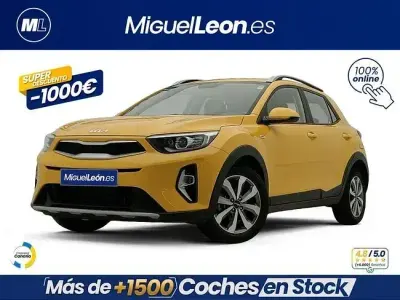Usado Kia Stonic 100 CV (73 kW) 2023 Amarillo SUV