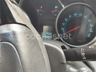 Usado Chevrolet Cruze LS 150 CV (110 kW) 2009 Rojo Berlina