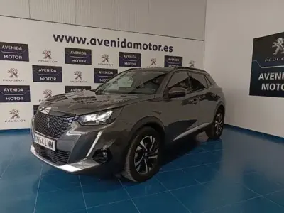 Usado Peugeot 2008 Allure 110 CV (80 kW) 2021 SUV