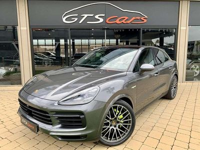 Gris Usado 2022 Porsche Cayenne SUV | 88.900 € (Un poco caro)