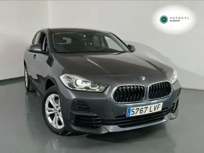 Käytetty BMW X2 150 HP (110 kW) 2021 Musta Katumaasturi
