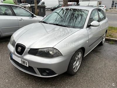 Usado Seat Ibiza Sport 130 CV (95 kW) 2001 Gris / plata Utilitario
