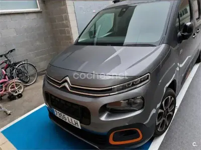 Usado Citroën Berlingo 130 CV (95 kW) 2020 Gris / plata Monovolumen