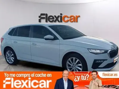 Usado Skoda Scala Selection 115 CV (84 kW) 2024 Blanco Utilitario