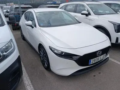 Usado Mazda 3 116 CV (85 kW) 2020 Blanco Berlina