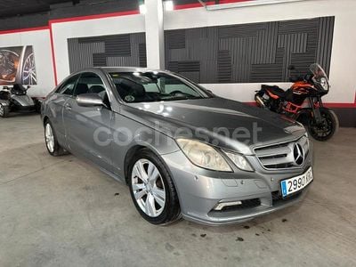Usado Mercedes E250 Elegance 204 CV (150 kW) 2009 Gris / plata Coupe