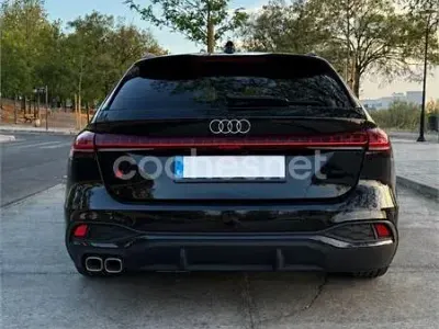 Usado Audi A5 S-Line 204 CV (150 kW) 2025 Negro Familiar