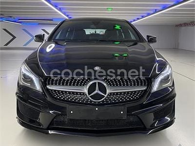 Usado Mercedes CLA200 Shooting Brake AMG line 136 CV (100 kW) 2016 Negro Familiar