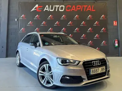 Usado Audi A3 Attraction 110 CV (80 kW) 2014 Gris / plata Berlina