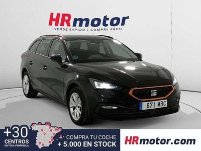 Usado Seat Leon Style 117 CV (86 kW) 2022 Negro Familiar