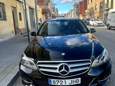 Usado Mercedes E220 Avantgarde 170 CV (125 kW) 2015 Negro Berlina