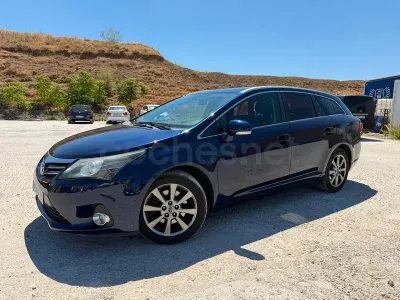 Usado Toyota Avensis Advance 150 CV (110 kW) 2014 Azul Familiar