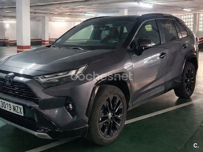 Gris / plata Usado 2025 Toyota RAV4 Hybrid Style SUV | 42.800 € (Precio justo)