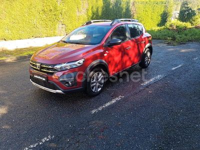 Usado Dacia Sandero Expression 91 CV (66 kW) 2022 Granate Berlina