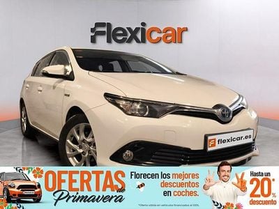 Usado Toyota Auris Hybrid Active 136 CV (100 kW) 2019 Blanco
