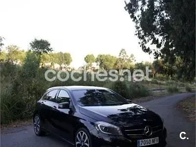 Usado Mercedes A200 AMG line 136 CV (100 kW) 2014 Negro Utilitario