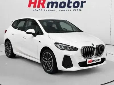 Begagnad BMW 225 Active Tourer Shadowline 245 HK (180 kW) 2022 Minibuss