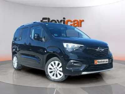 Usado Opel Combo Life 131 CV (96 kW) 2020 Negro Monovolumen