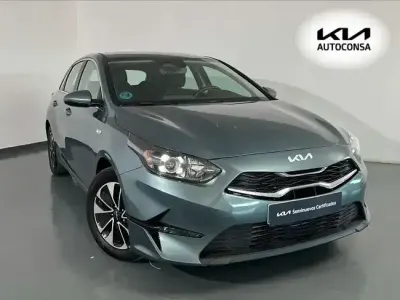 Usado Kia Ceed 101 CV (74 kW) 2025 Azul Utilitario