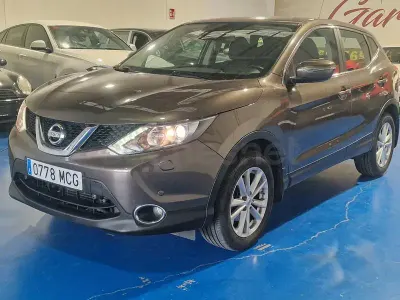 Usado Nissan Qashqai Acenta 115 CV (84 kW) 2015 Beige SUV