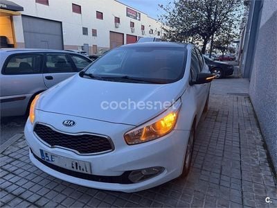 Usado Kia Ceed GT 90 CV (66 kW) 2015 Blanco Berlina
