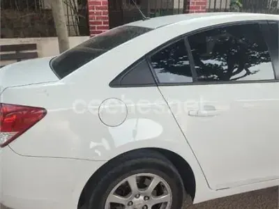 Usado Chevrolet Cruze LS 163 CV (119 kW) 2011 Blanco Berlina