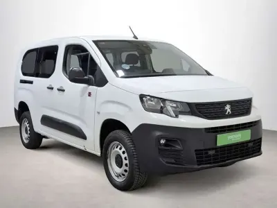 Usado Peugeot Partner Premium 128 CV (94 kW) 2021 Blanco Monovolumen