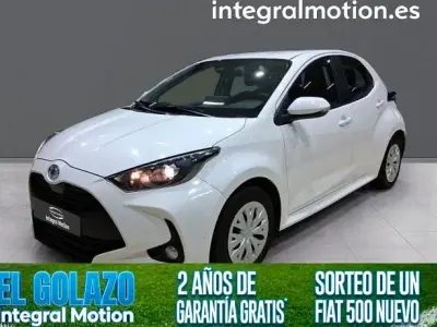 Usado Toyota Yaris Business Edition 69 CV (50 kW) 2022 Utilitario
