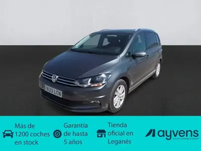 Usado VW Touran Advance 150 CV (110 kW) 2019 Gris / plata Monovolumen