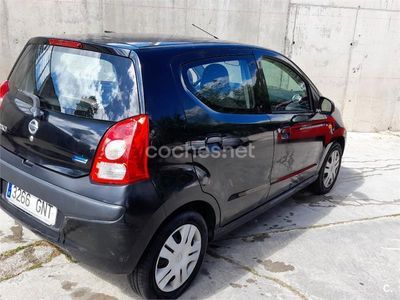 Nissan Pixo