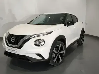 Usado Nissan Juke Tekna 114 CV (83 kW) 2023 Lunar white (metalizado) techo SUV