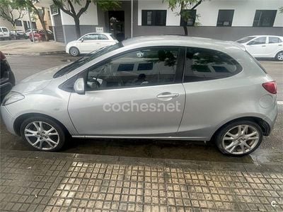 Usado Mazda 2 Active 75 CV (55 kW) 2008 Gris / plata Utilitario