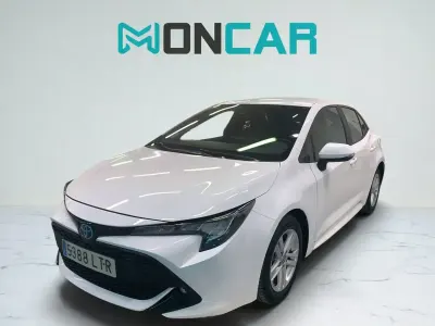 Usado Toyota Corolla Active 122 CV (89 kW) 2021 Blanco Berlina