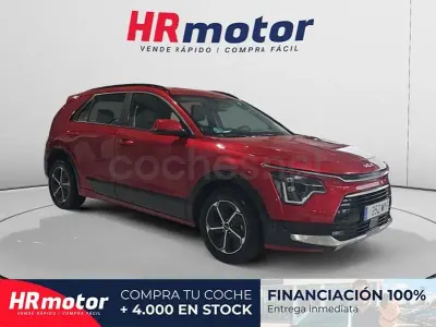 Usado Kia Niro 129 CV (94 kW) 2025 Rojo SUV