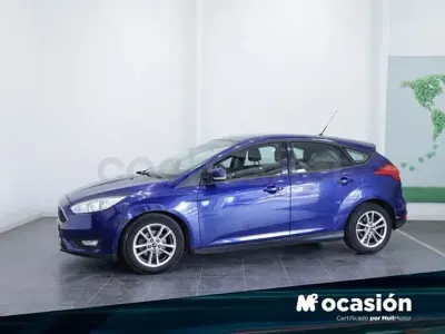 Usado Ford Focus Trend 100 CV (73 kW) 2018 Azul Berlina