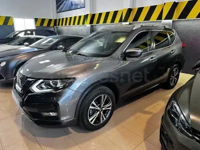 Usado Nissan X-Trail N-Connecta 150 CV (110 kW) 2019 Gris / plata SUV