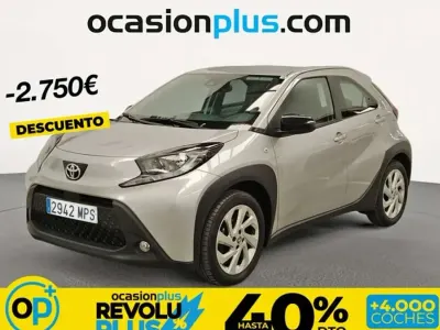 Occasion Toyota Aygo Play 72 PK (52 kW) 2024 Grijs Hatchback