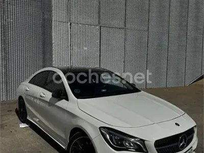 Usado Mercedes CLA220 177 CV (130 kW) 2017 Blanco Berlina